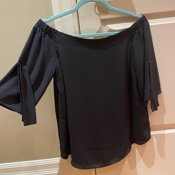 New Babaton off the shoulder blouse - Picture 8 of 11